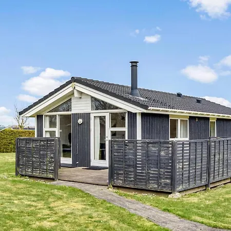 Lovely In Sydals With Sauna Ferienhaus Nedre Lysabild